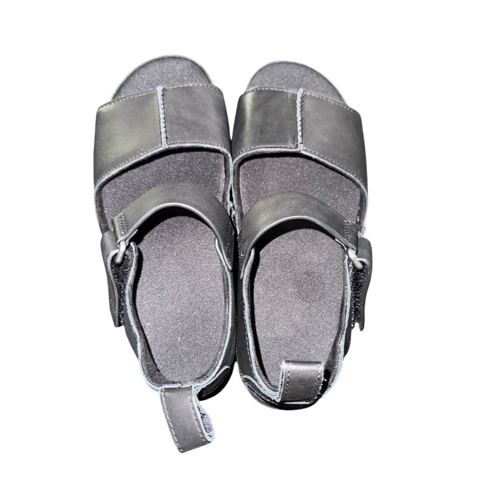 NEW UGG® BLACK PLATFORM VELCRO LEATHER GOLDENSTAR HI SANDALS SZ 9 - Picture 8 of 11